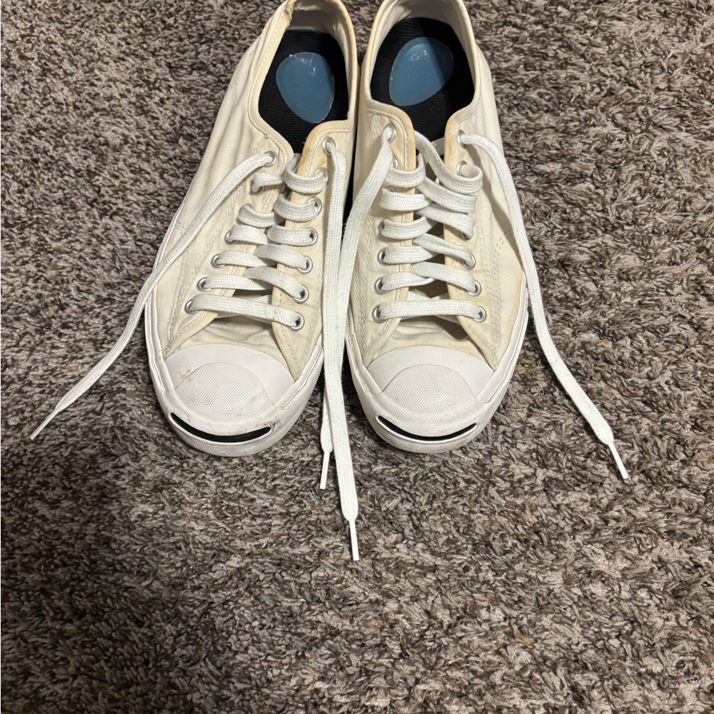 White Canvas Converse  Sneakers